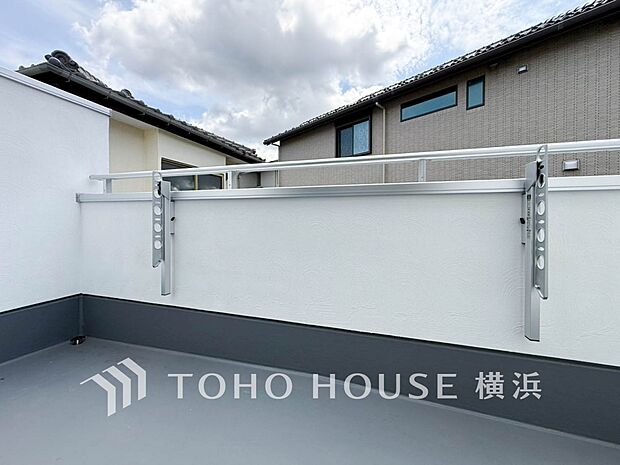 お部屋にも爽やかな風と暖かく柔らかな日差しが差し込み、毎日の暮らしを豊かに彩ります。