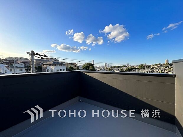 お部屋にも爽やかな風と暖かく柔らかな日差しが差し込み、毎日の暮らしを豊かに彩ります。