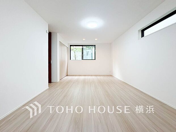 一日の疲れをいやしてくれる寝室。※生成AIによるイメージです。家具・小物は販売価格に含まれません。