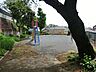 周辺：松本公園　280m　住宅街の比較的広めな公園。水飲み・手洗い場がありますもあり、思い切り遊んでも安心です。   