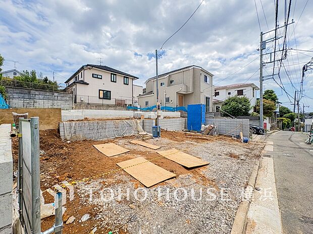 穏やかな住環境で子育てファミリーにもおすすめです。(2026年6月撮影)