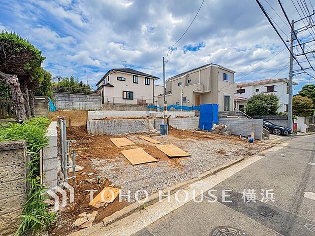 四季折々の変化を楽しめる心地よい場所となりそうなロケーションです。（2026年6月撮影）