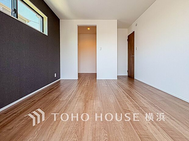 穏やかな寛ぎを届けるお部屋。※生成AIによるイメージです。家具・小物は販売価格に含まれません。