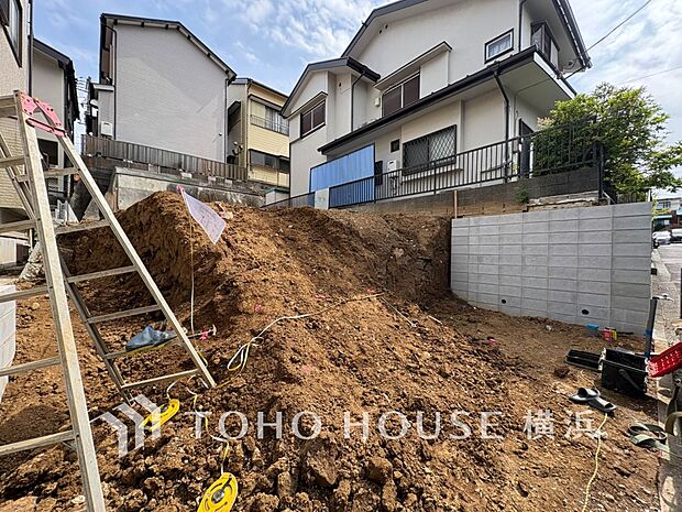 四季折々の変化を楽しめる心地よい場所となりそうなロケーションです。(2026年6月撮影)