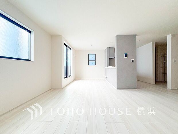 和やかで洗練された空間の演出。寛ぎとコミュニケーションを育む居心地のよい場所。