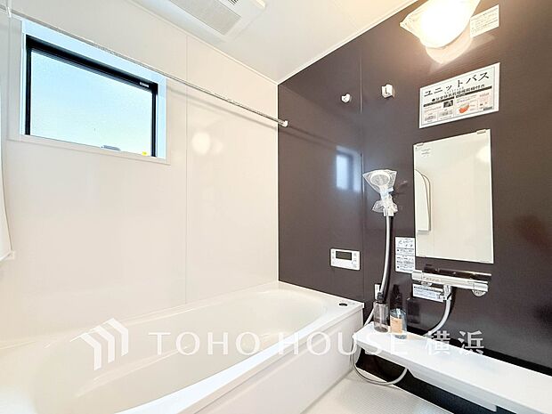 一日の疲れが癒される優雅な時間を堪能できるゆとりあるバスルームです。