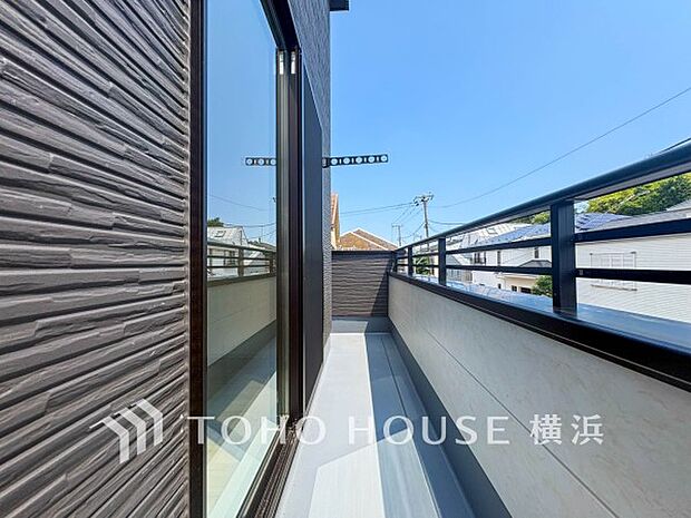 お部屋にも爽やかな風と暖かく柔らかな日差しが差し込み、毎日の暮らしを豊かに彩ります。