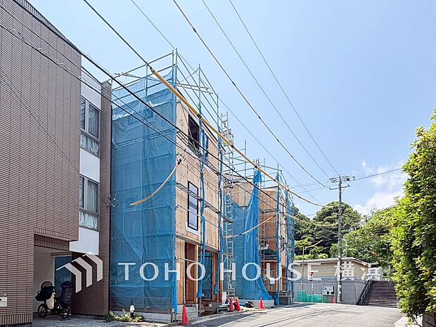 良質な環境に暮らす永住の邸がここに誕生します。(2026年6月撮影)