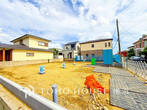 暖かな陽光と爽やかな風がハーモニーを奏でる上質な空間を愉しむ暮らし。（2026年6月撮影）