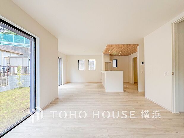 集いの場、憩いの場としての快適性を求めたやすらぎの空間です。
