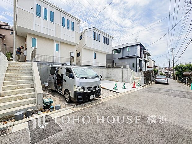 子育て環境、生活利便に優れた住環境に立地し、ゆとりある生活が送れます。