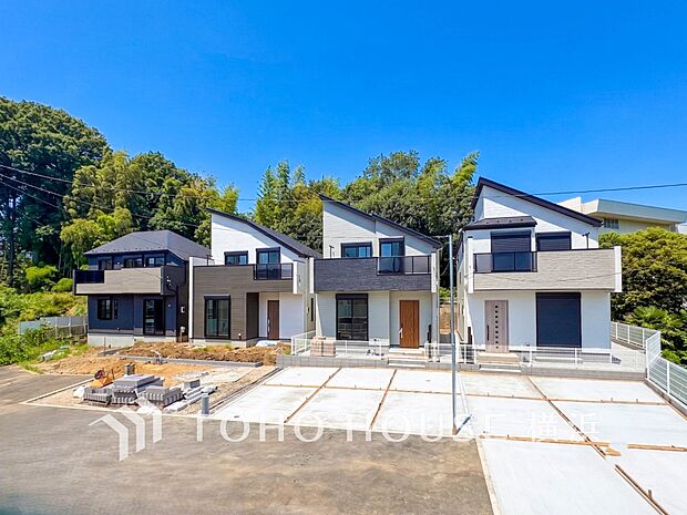 お住まいの顔となる玄関。住まう方のプライドを満たすクオリティを備えています。 