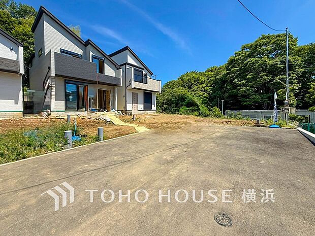 穏やかな住環境で子育てファミリーにもおすすめです。(2026年6月撮影)