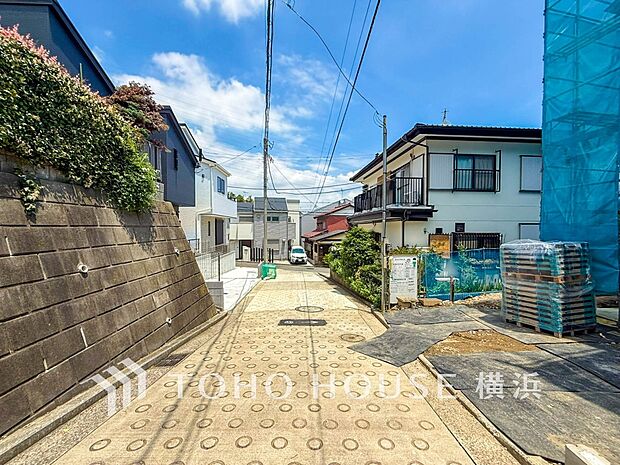 穏やかな住環境で子育てファミリーにもおすすめです。(2026年6月撮影)