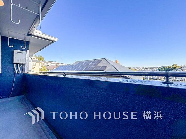 心地よい陽射しや暖かな風を楽しむことが出来るバルコニー。