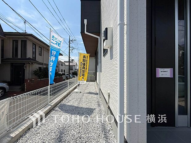 ガーデニングで色とりどりの草花を綺麗に飾ればより一層華やかな空間になります。