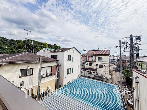 開放的で気持ちの良い眺望と青い空を満喫できます。