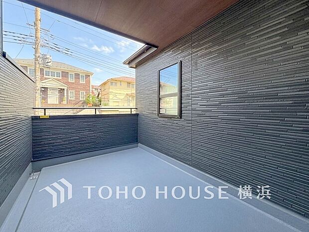 お部屋にも爽やかな風と暖かく柔らかな日差しが差し込み、毎日の暮らしを豊かに彩ります。