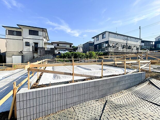 街並み全体のデザインへの拘りと充実した設備はきっとご満足いただける筈。（2026年6月撮影）