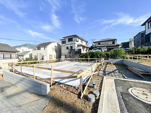 快適さや豊かさはもちろん、未来まで考えた家造りをテーマに建築されます。（2026年6月撮影）
