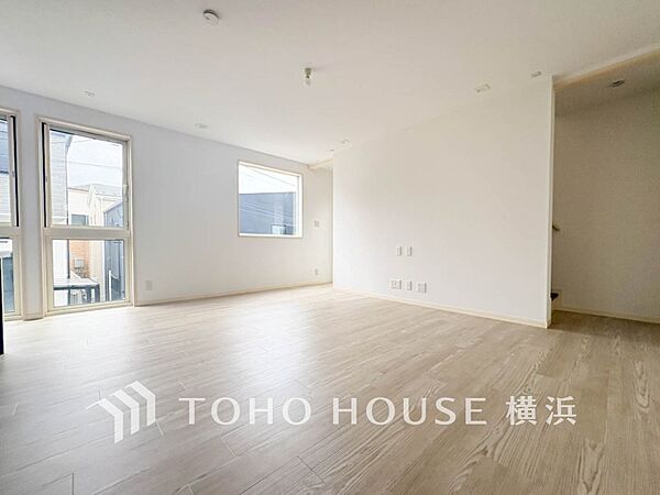 ここはみんなが集い、食事と楽しい会話が始まるスペース。