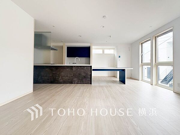 ご家族やお客様との時間など、多くの時を刻む空間。