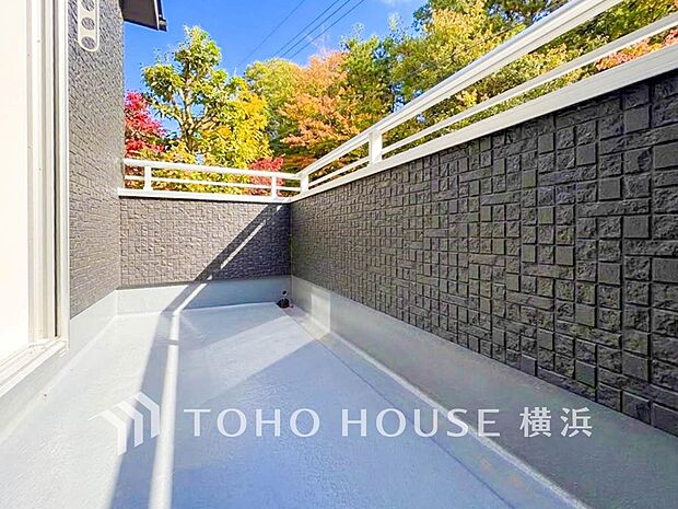 お部屋にも爽やかな風と暖かく柔らかな日差しが差し込み、毎日の暮らしを豊かに彩ります。