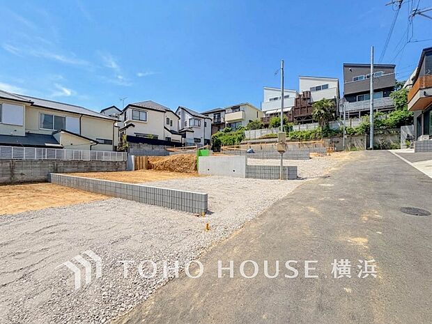 生活利便に優れた住環境に立地し、ゆとりある生活が送れます。（2026年6月撮影）