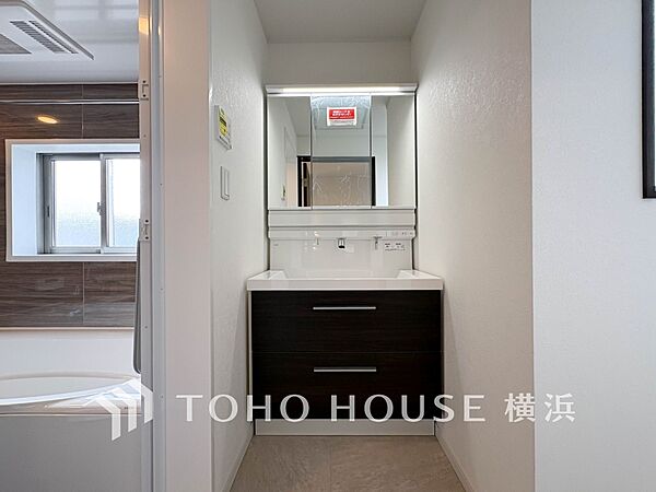 ご家族の1日が始まり、1日の終わりを締めくくる洗面空間。