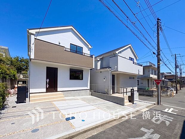 お住まいの顔となる玄関。住まう方のプライドを満たすクオリティを備えています。
