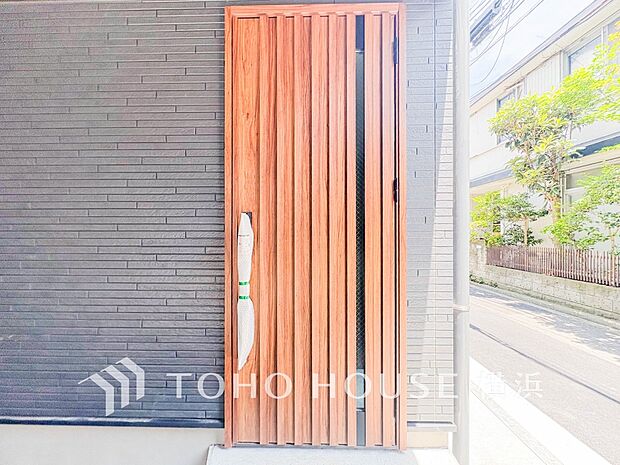 お住まいの顔となる玄関。