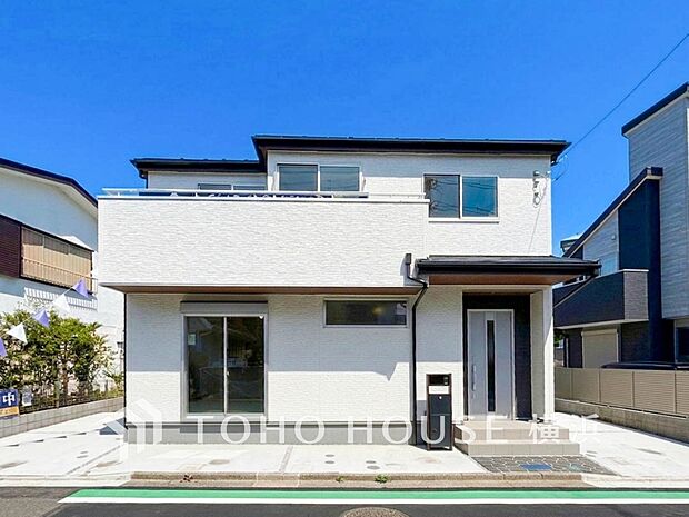 お住まいの顔となる玄関。住まう方のプライドを満たすクオリティを備えています。 