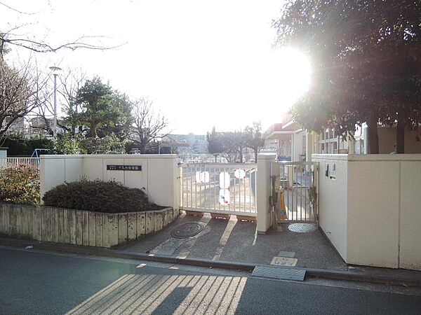 横浜市千丸台保育園　550m　一時保育や障碍者保育も行っています。利用者や地域の皆様から信頼される保育園作りを目指しています。