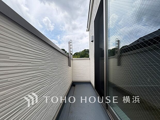 お部屋にも爽やかな風と暖かく柔らかな日差しが差し込み、毎日の暮らしを豊かに彩ります。