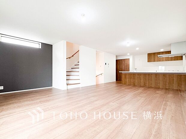 家族と過ごす時間を大切にしたい方にぴったりの明るくゆとりある住空間です。