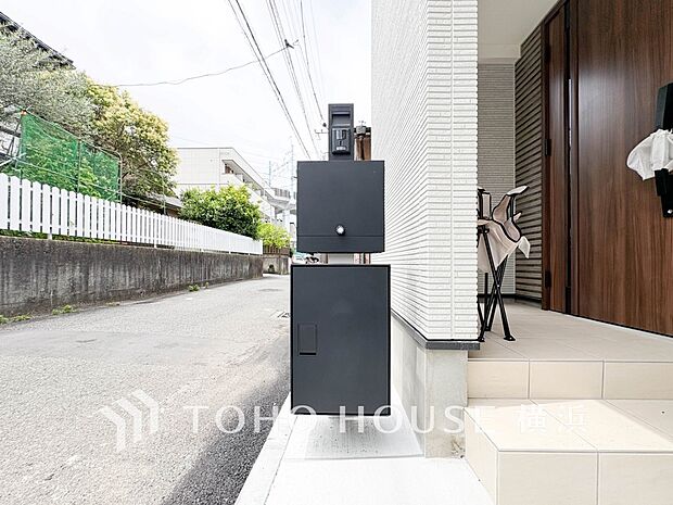 宅配ボックスがあると再配達依頼する必要がないので時間を有効に使えます。
