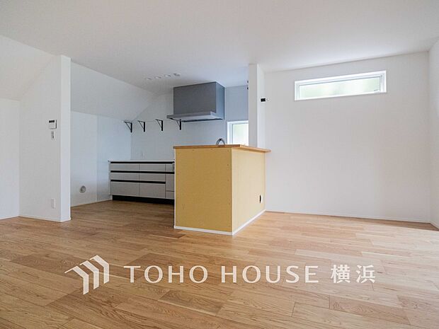 ご家族やお客様との時間など、多くの時を刻む空間。