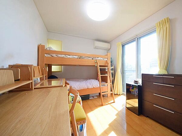 2面採光の居室は快適な光を取り入れ、心地よい風を取り入れます。