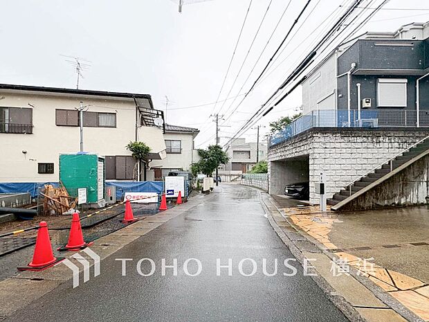 穏やかな住環境で子育てファミリーにもおすすめです。(2026年6月撮影)
