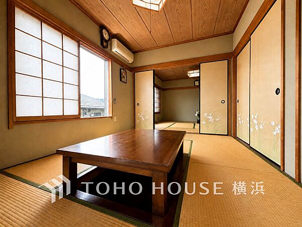 畳の香りに癒され、和の空間を感じることのできる落ち着きある一部屋です。