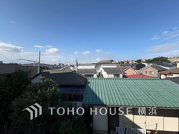 開放的で気持ちの良い眺望と青い空を満喫できます。