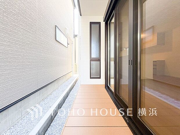環境の良い場所にセンス良く暮らしたい、こだわりの室内には至福のシーンが繰り広げられます。