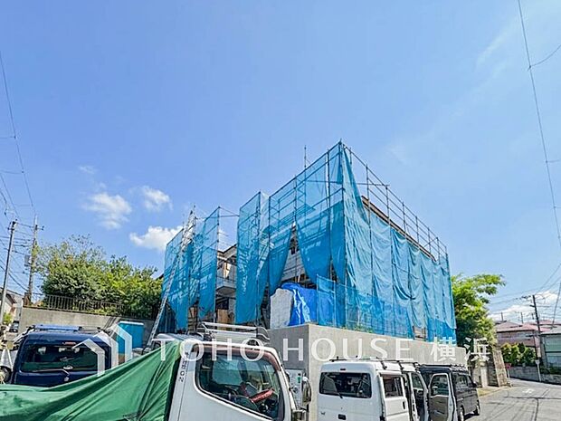 暖かな陽光と爽やかな風がハーモニーを奏でる上質な空間を愉しむ暮らし。(2026年6月撮影)