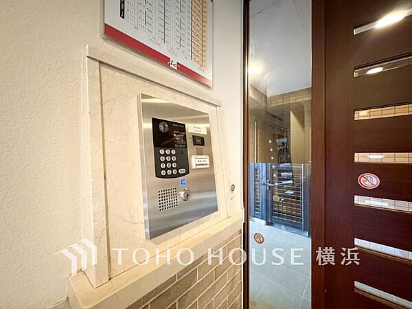 防犯が気になる方におすすめのオートロック付き、お子様がいらっしゃるご家庭にも安心の設備です。