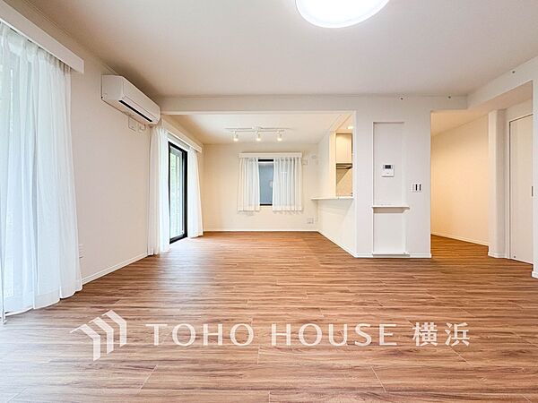 集いの場、憩いの場としての快適性を求めたやすらぎの空間です。