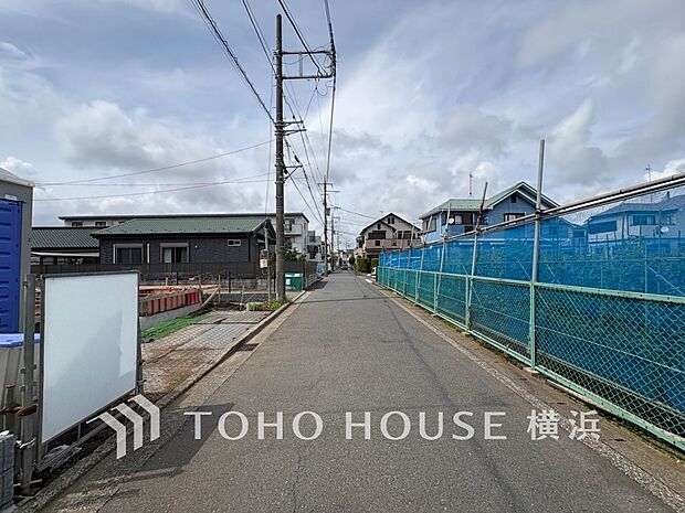 穏やかな住環境で子育てファミリーにもおすすめです。(2026年7月撮影)