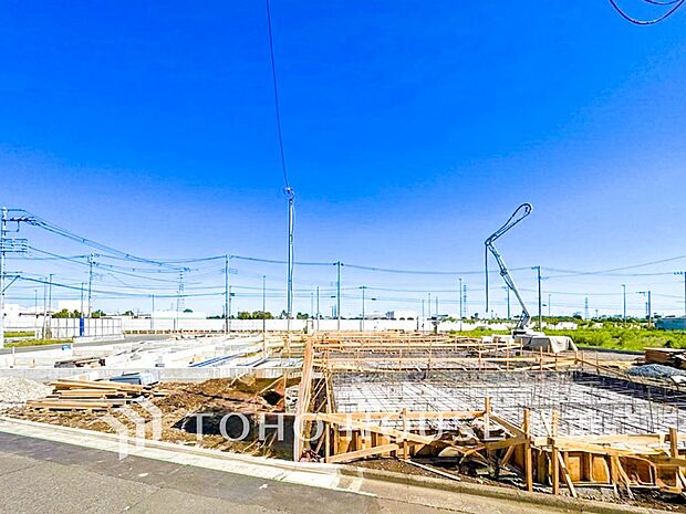 表現された空間は豊かな光と風を纏い、暮らしの時間を豊かにしてくれます。(2026年7月撮影)