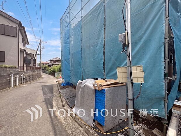 暖かな陽光と爽やかな風がハーモニーを奏でる上質な空間を愉しむ暮らし。(2026年7月撮影)