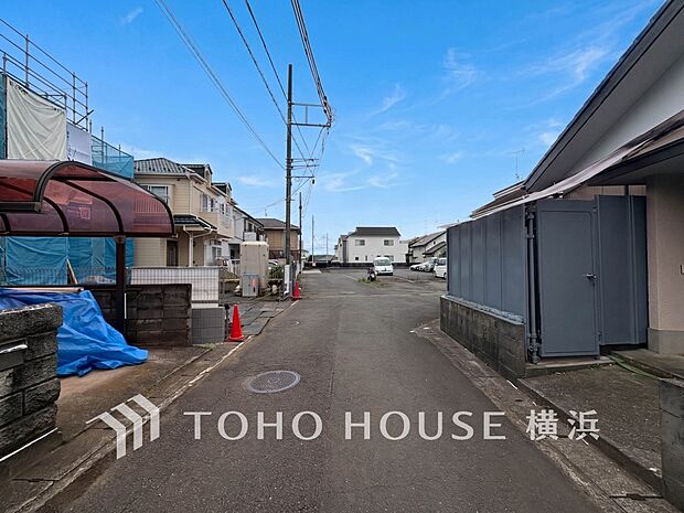 子育て環境、生活利便に優れた住環境に立地し、ゆとりある生活が送れます。（2026年7月撮影）