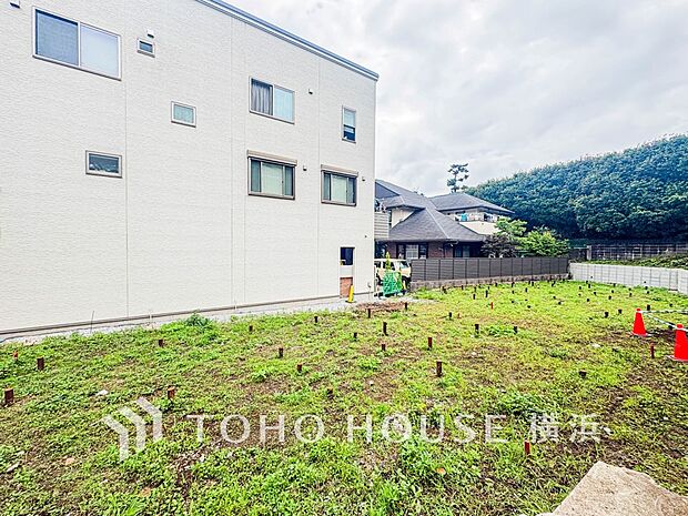 快適さや豊かさはもちろん、未来まで考えた家造りをテーマに建築されます。（2026年7月撮影）